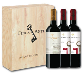 Dřevěná kazeta Finca Antigua + 3 vína